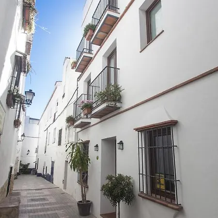 Total (adults Only) * Marbella